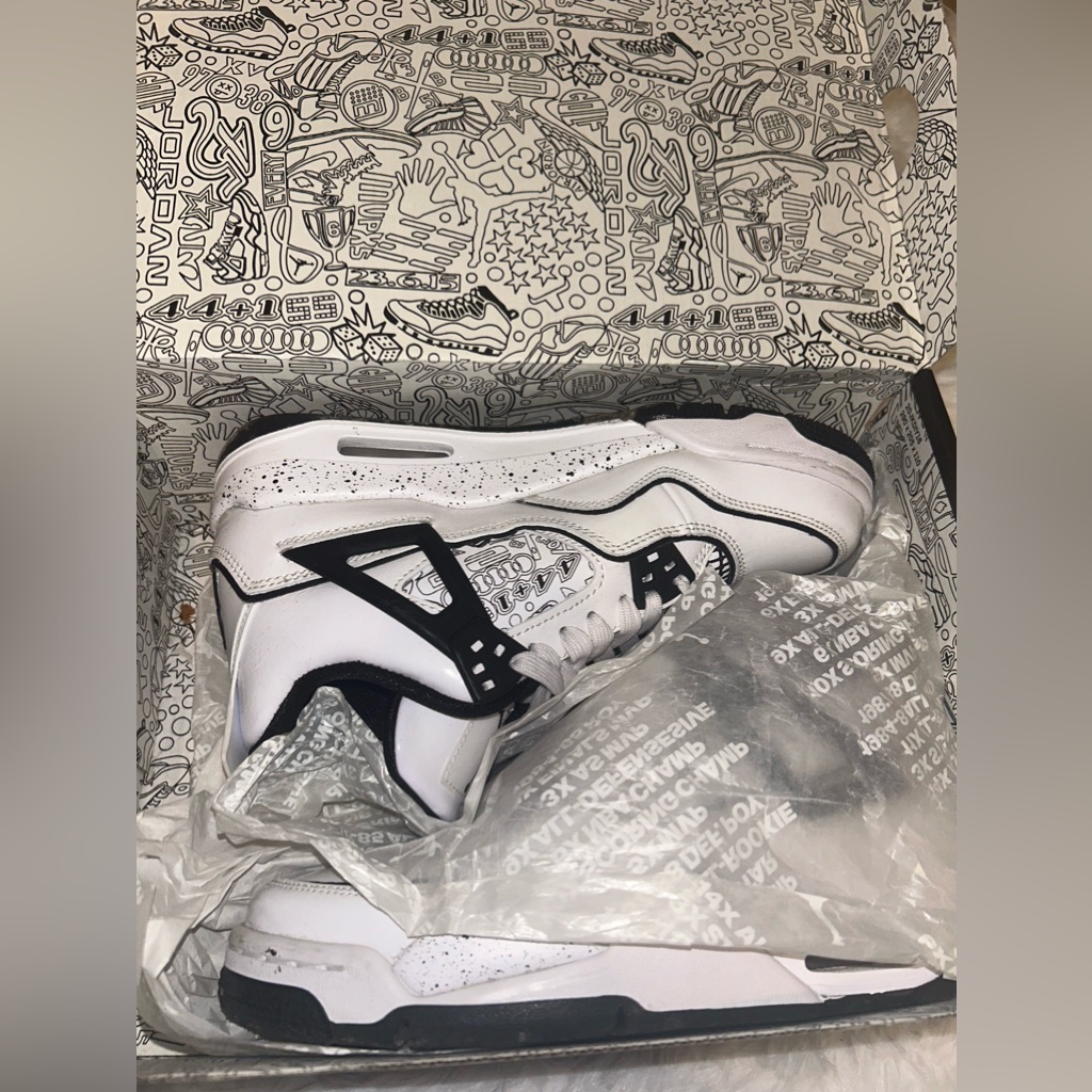 Jordan 4